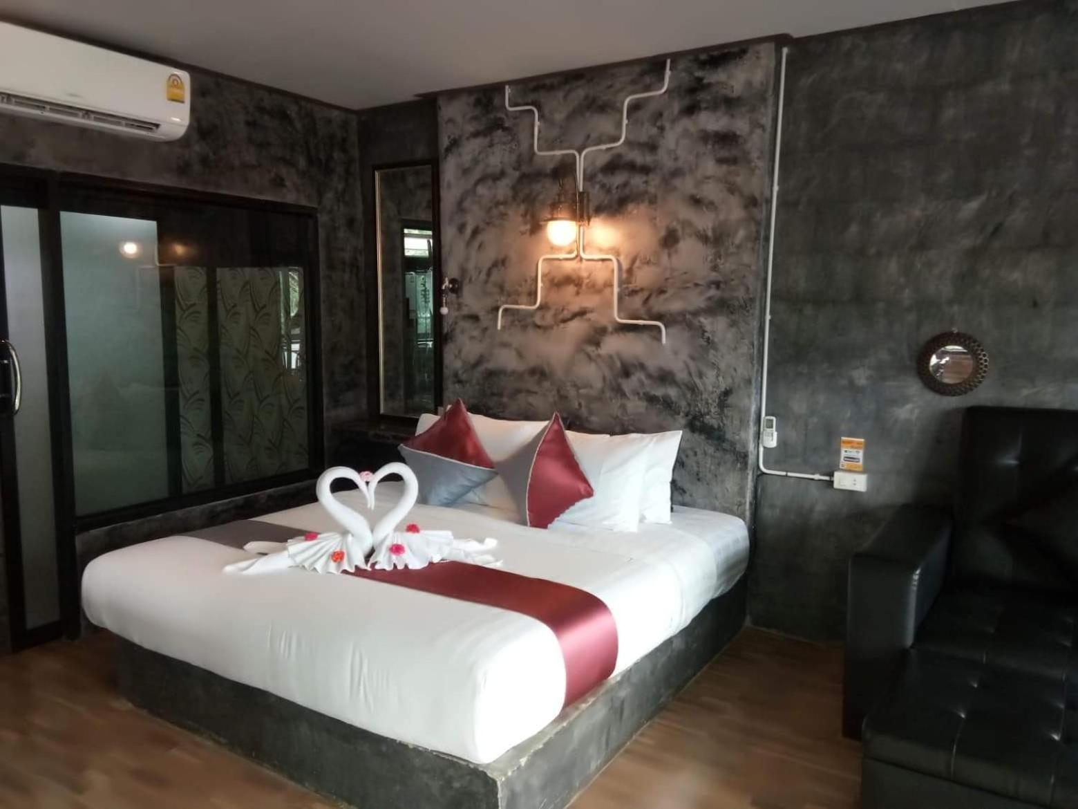 Keeree Loft Resort Тхонг Пха Пхум Экстерьер фото
